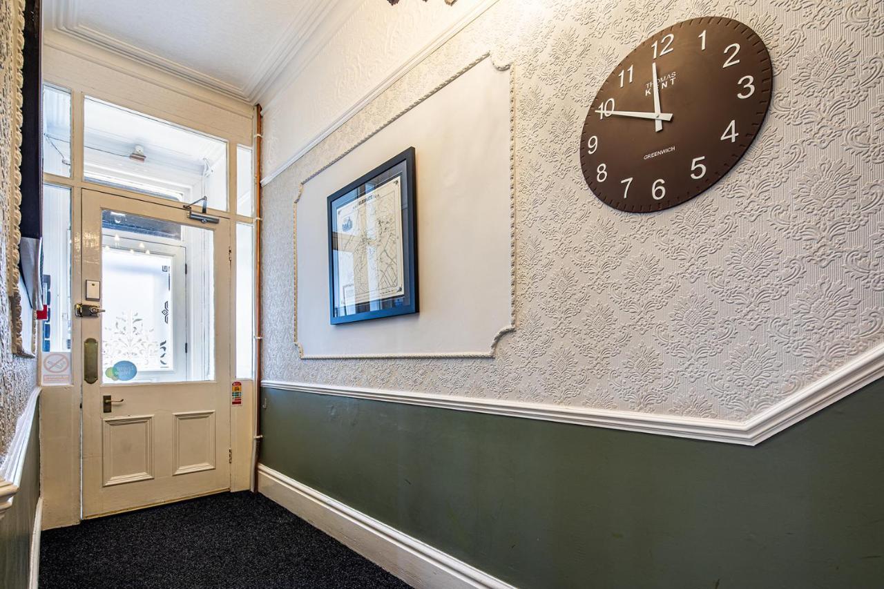 Fountains Guest House - Harrogate Stays المظهر الخارجي الصورة