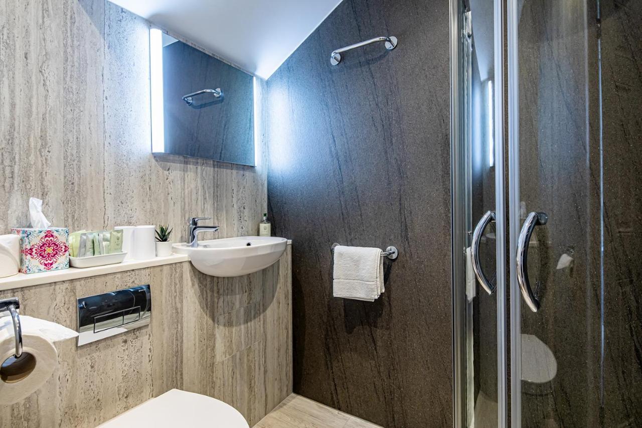 Fountains Guest House - Harrogate Stays المظهر الخارجي الصورة