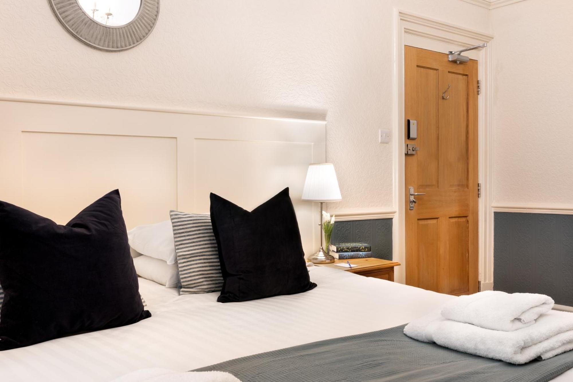 Fountains Guest House - Harrogate Stays المظهر الخارجي الصورة